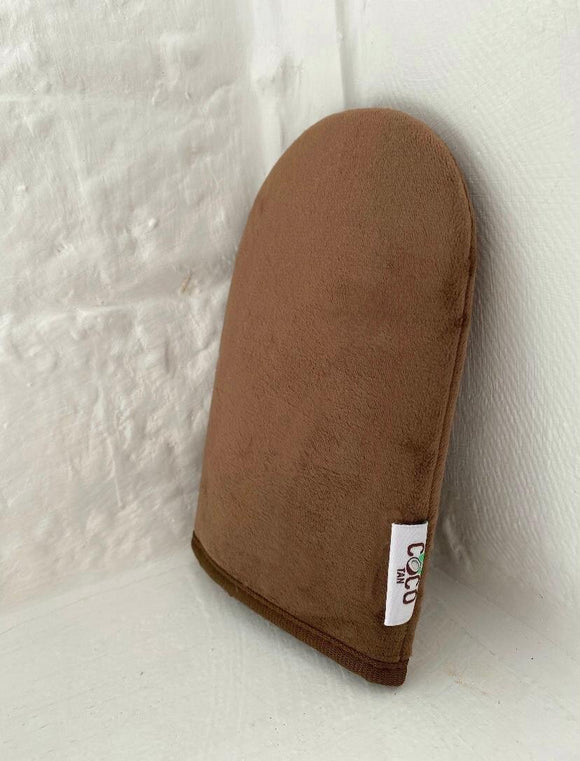 Coco Tan Velvet Mitt